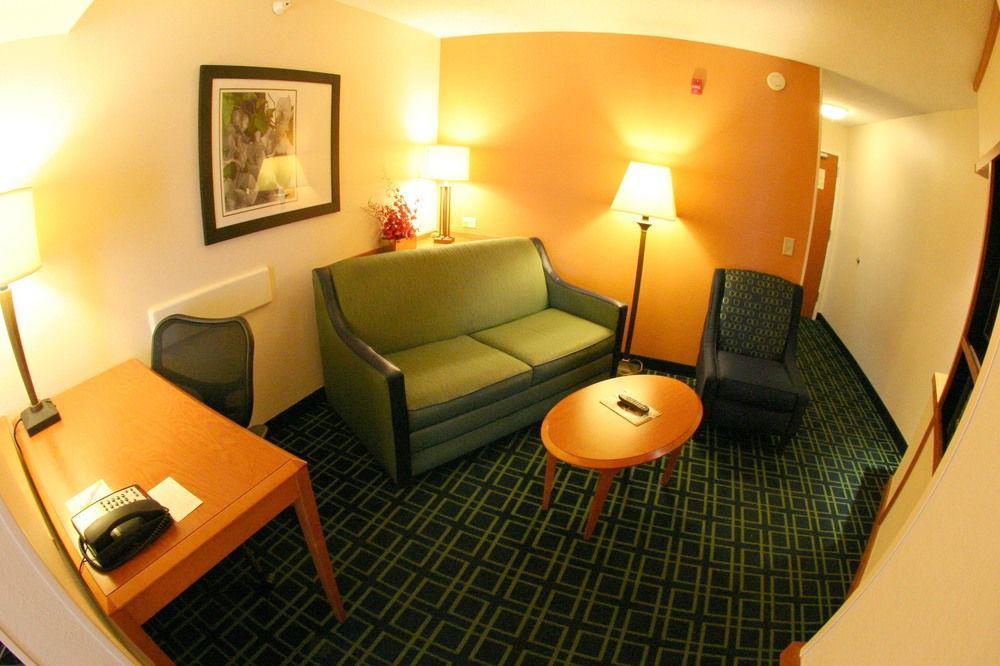 Fairfield Inn And Suites Charleston North/University Area North Charleston Exterior foto
